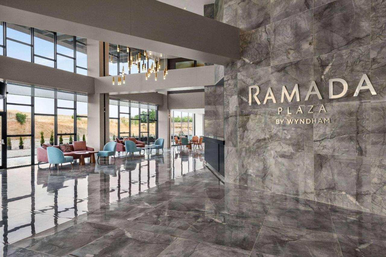Готель Ramada Plaza By Wyndham Батман Екстер'єр фото